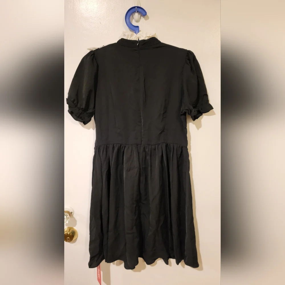 ROMWE Black and White Babydoll Dress with Ruffled Puff Sleeves - Picture 3 of 4